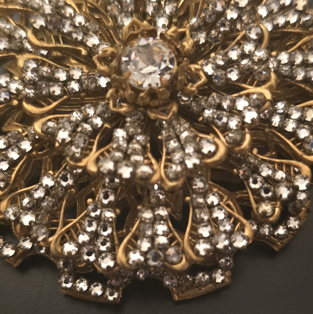 Vintage Miriam Haskell Brooch - Picture 4 of 5